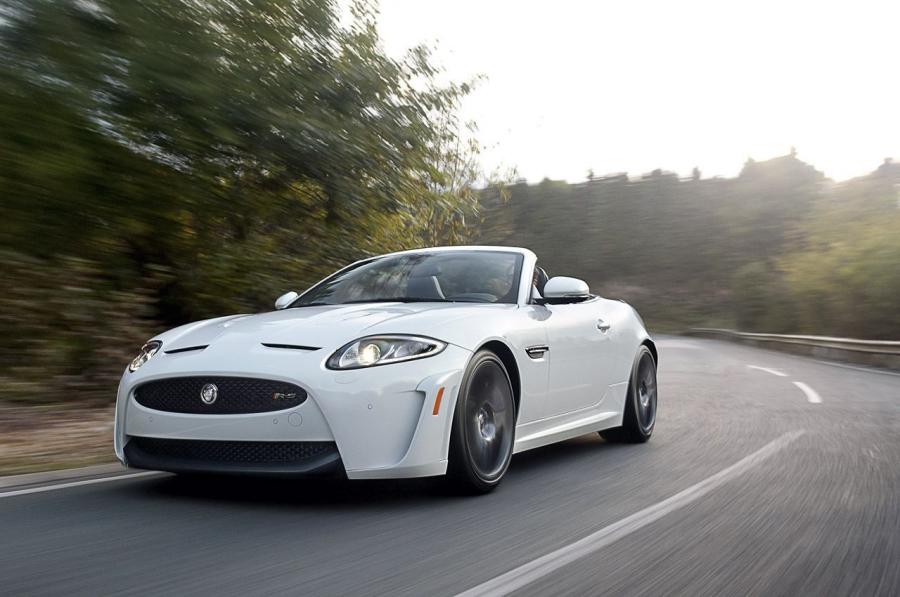  Jaguar XKR-S Convertible 2012 года  (фото 43 из 45)